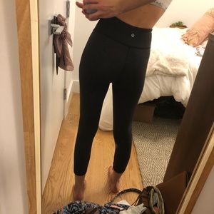 dark grey striped lulu leggings